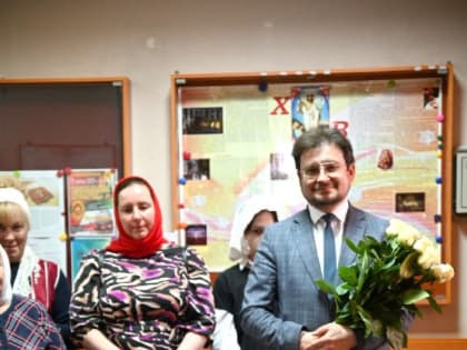 Митрополит Иоанн совершил пасхальную вечерню в Татианинском храме