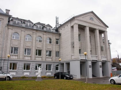 Юрию Зайцеву показали школу креативных индустрий