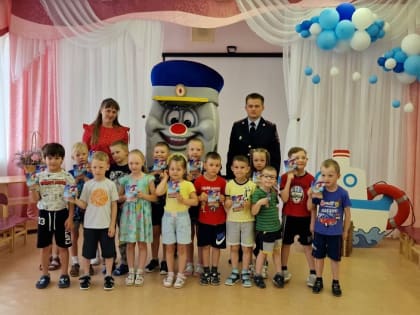 В Йошкар-Оле для дошкольников проводятся занятия по безопасному поведению на дороге