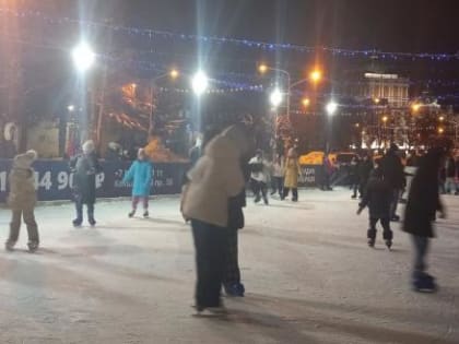 В воскресенье йошкаролинцев будут учить кататься на коньках