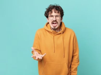 Психолог Абравитова проинформировала о причинах возникновения селфхарма