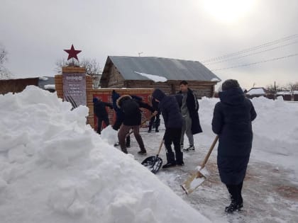 В Волжском районе прошел «Снежный десант» в рамках партпроекта «Историческая память»