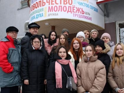 Студенты техникумов Марий Эл передали вторую партию теплой одежды для военных