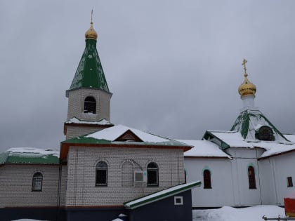 Епископ Феофан возглавил Литургию в храме святого праведного Иоанна Кронштадтского