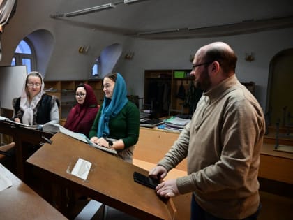 Митрополит Иоанн совершил вечернее богослужение в Воскресенском соборе