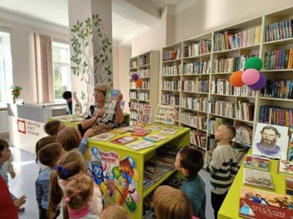 В библиотеку-филиала № 25 г.Йошкар-Олы на экскурсию-знакомство «Путешествие в мир книг» приходил детский сад №31 «Радуга»