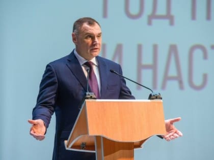 Юрий Зайцев в День учителя вручил награды лучшим педагогам Марий Эл