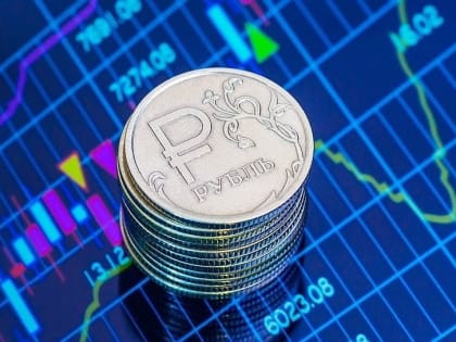 Аналитики рассказали, почему рубль медленно, но верно снижается на валютном рынке