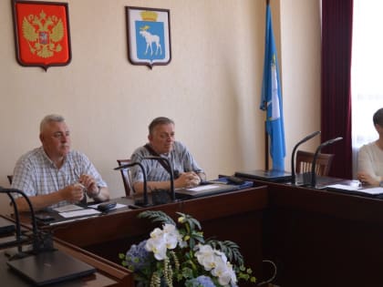 Подготовка к сессии продолжается. Свои заседания провели головные комиссии по бюджету и по социальным вопросам