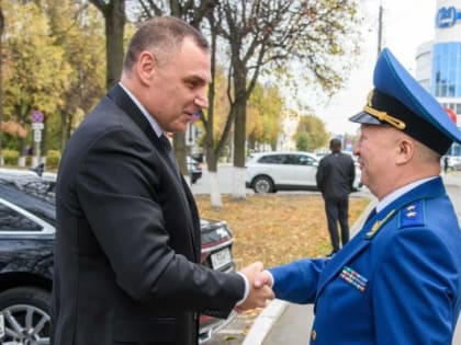 Главе Марий Эл Юрию Зайцеву представили нового прокурора республики