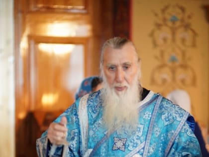 Митрополит Иоанн совершил Литургию в праздник Похвалы Пресвятой Богородицы