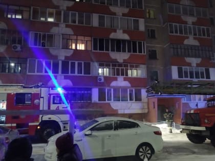 В Йошкар-Оле полицейский помог мужчине выбраться из горящей квартиры