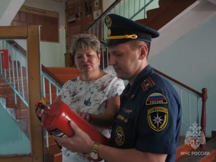 Профилактические визиты в учебные заведения - залог безопасного учебного года