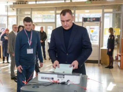 Юрий Зайцев  проголосовал на выборах Президента России