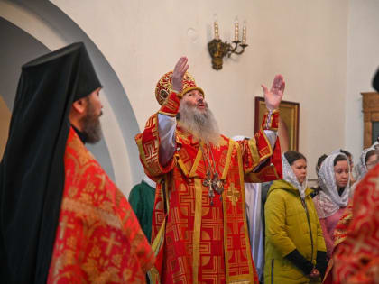 Митрополит Иоанн совершил Божественную литургию в Мироносицком монастыре