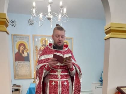 В храме Казанской иконы Божией Матери при Детской городской больнице совершена первая Литургия