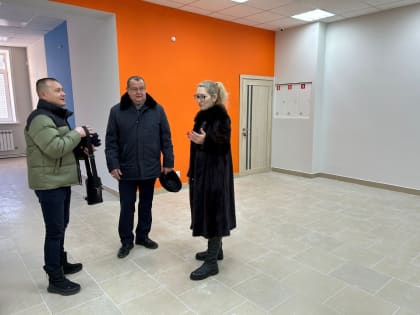 Единороссы оценили обновленный вид Центра занятости Медведевского района