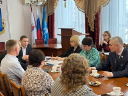 Администрация Йошкар-Олы стала площадкой, на которой состоялась встреча, посвящённая обмену опытом в сфере взаимодействия с территориальными общественными самоуправлениями (ТОСами)