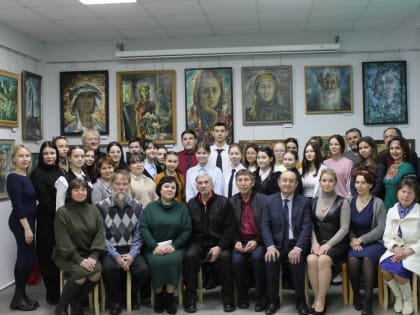 В Звениговском районе открылась персональная выставка заслуженного художника России Ивана Ямбердова