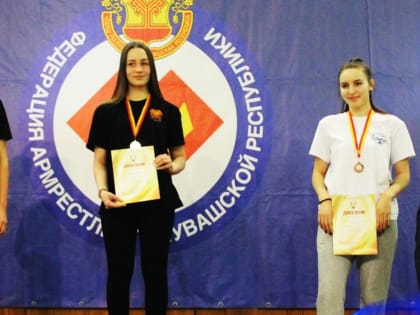Пять золотых медалей привезли марийские спортсмены с Чемпионата Чувашии по армрестлингу