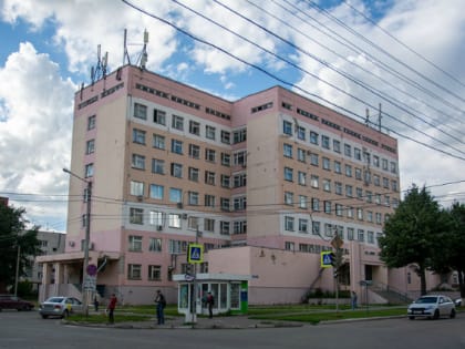 Внешний вид городской поликлиники №2 преобразится к середине осени 2023 года