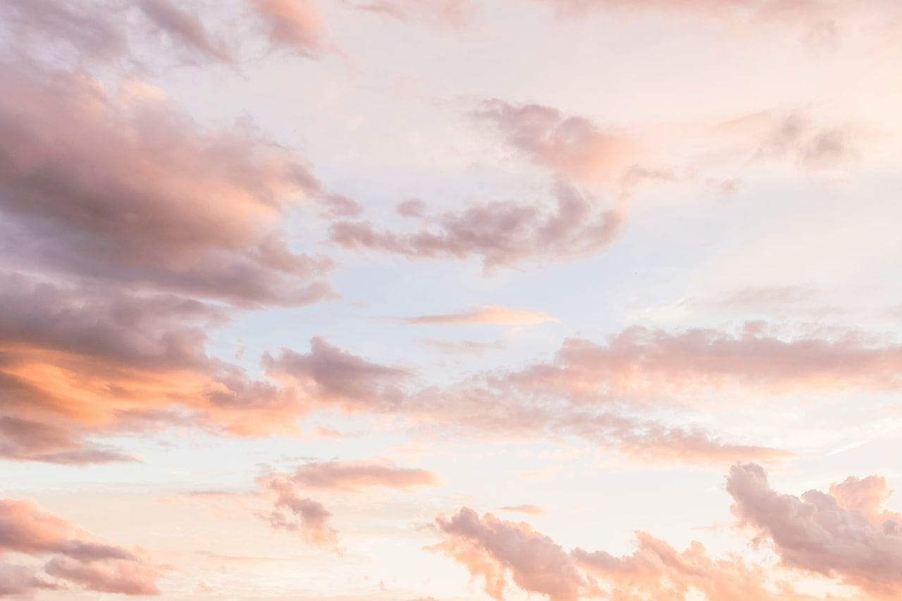  Wolkiger Himmel