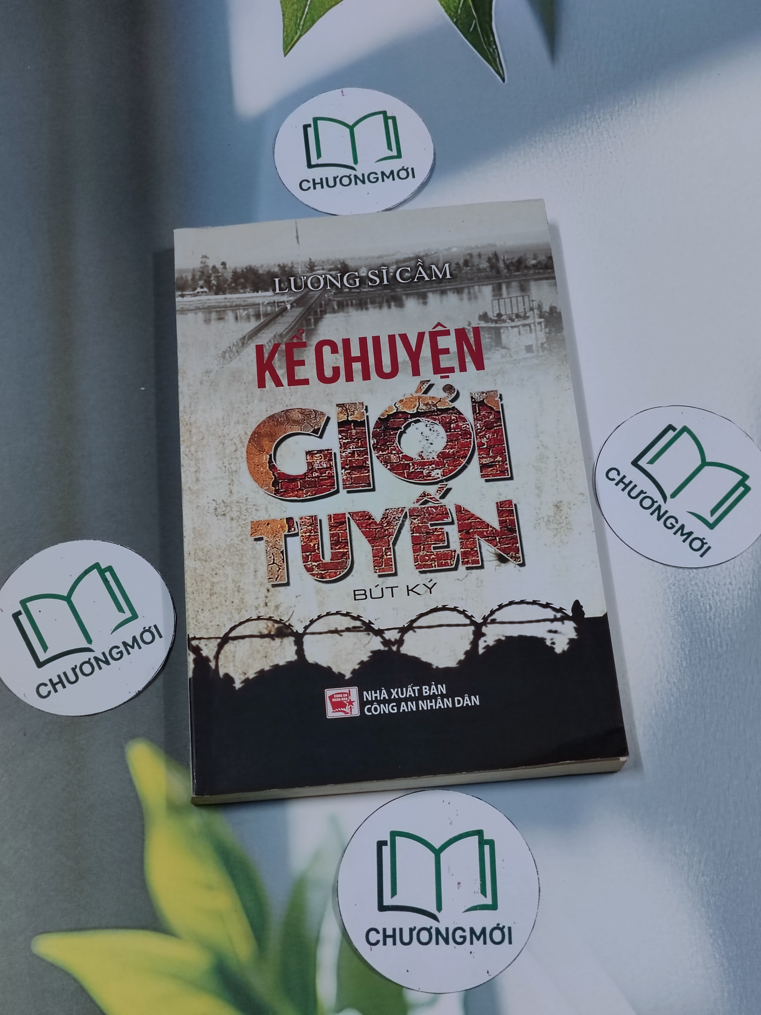 Kể chuyện giới tuyến - Bút Ký