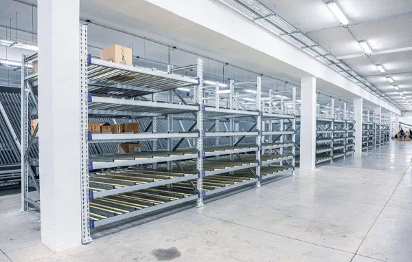 Racks para Picking Dinámico - Racks de almacenamiento