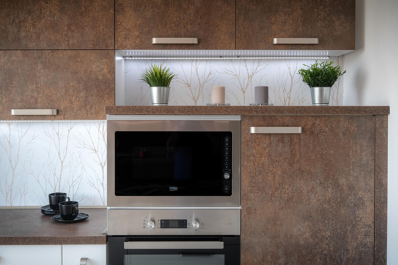 Professional kitchen appliance repair service