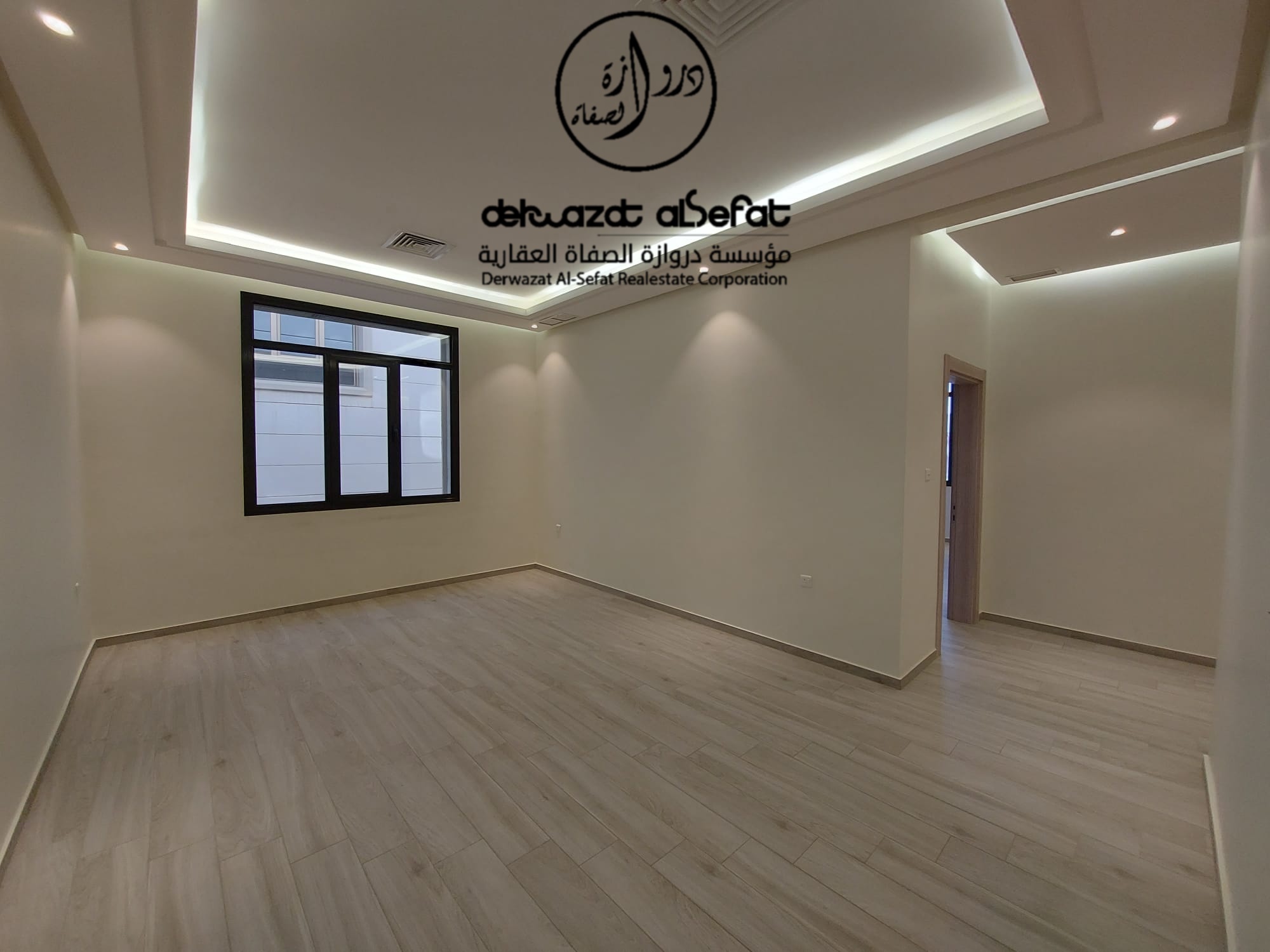 للإيجار شقه دور ثاني بغرب عبدالله المبارك 1