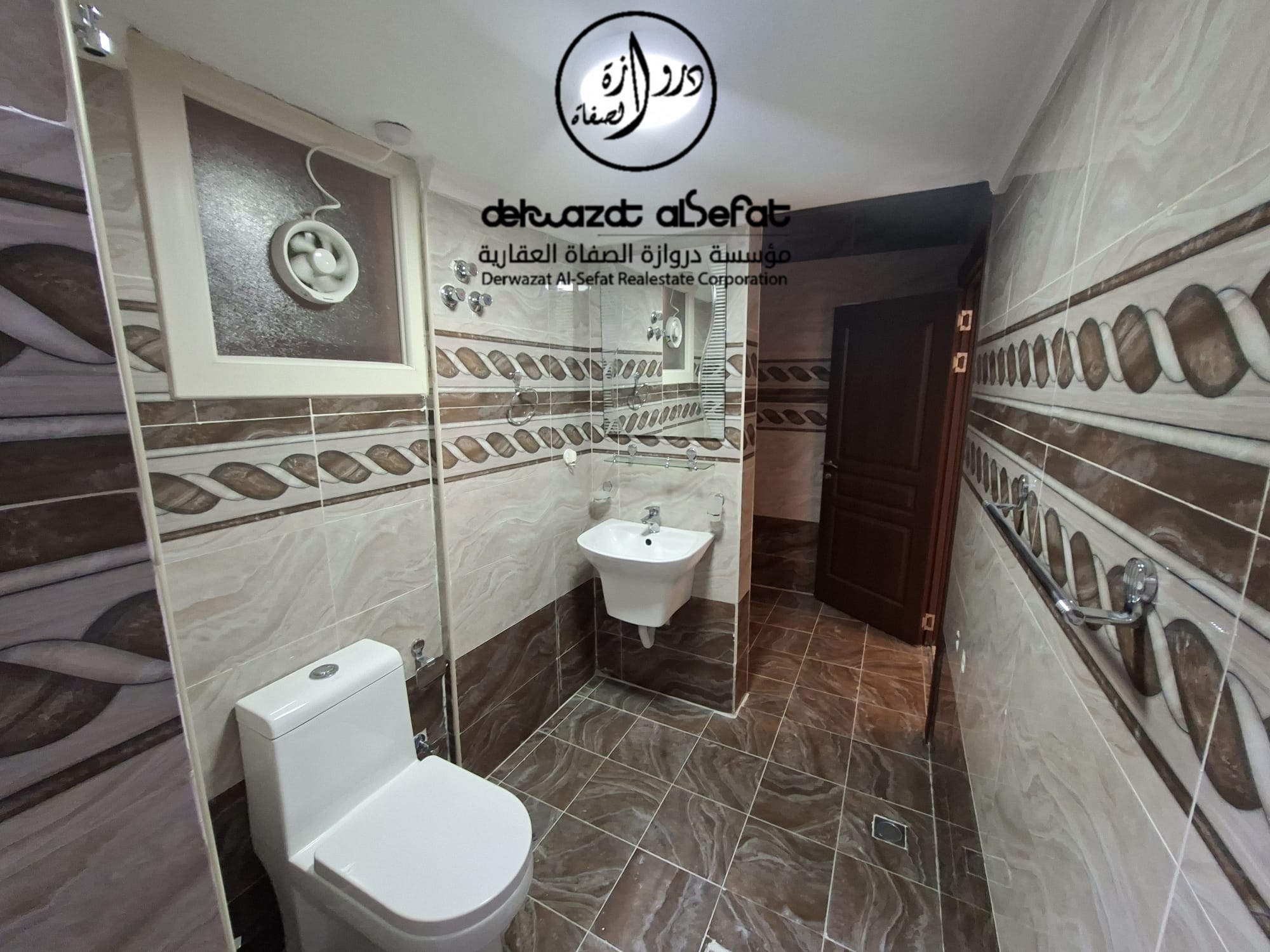 للإيجار دور فى مشرف قطعه 5 3