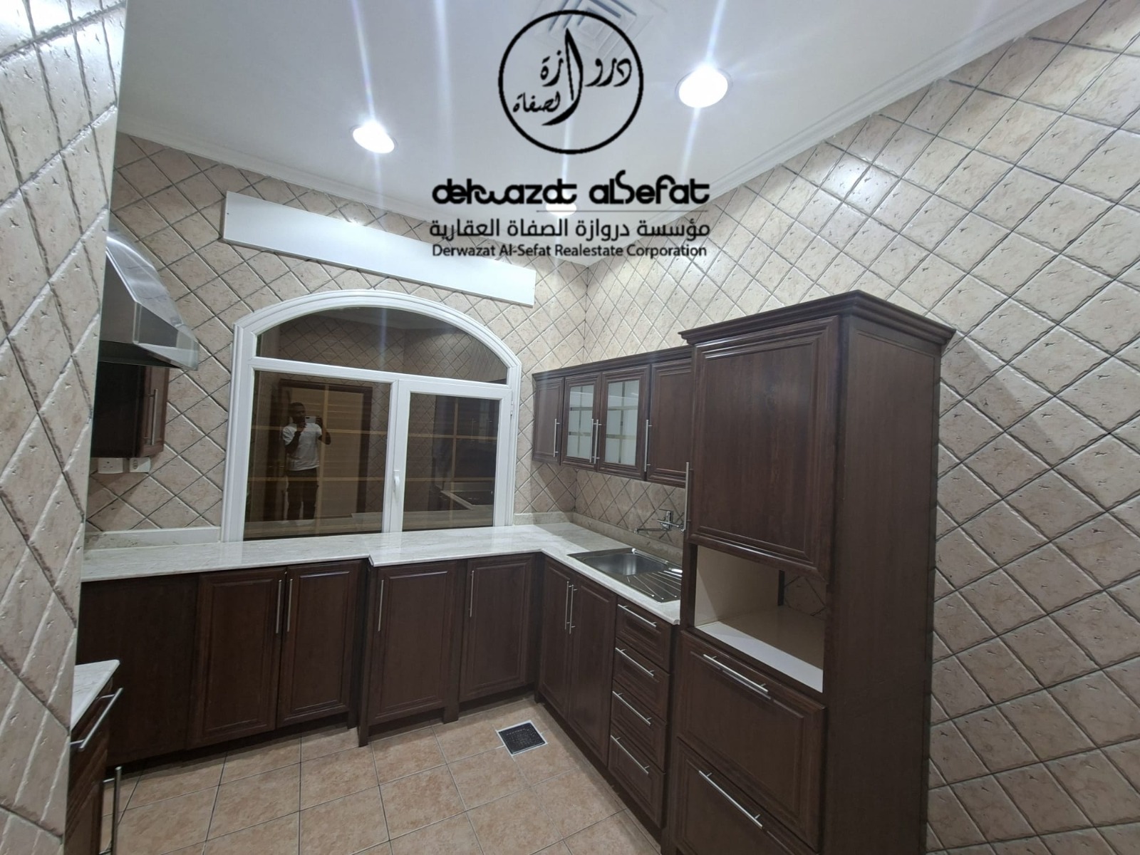 شقه للايجار فى الصديق دور اول 3