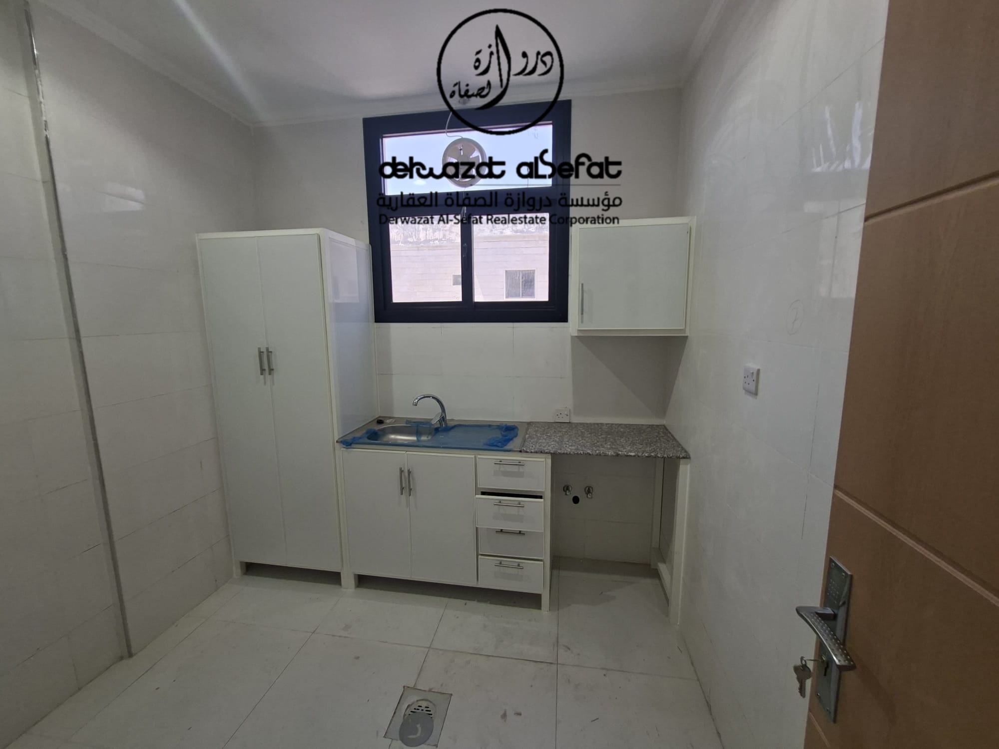 شقة للايجار في ابوحليفة ق2 4