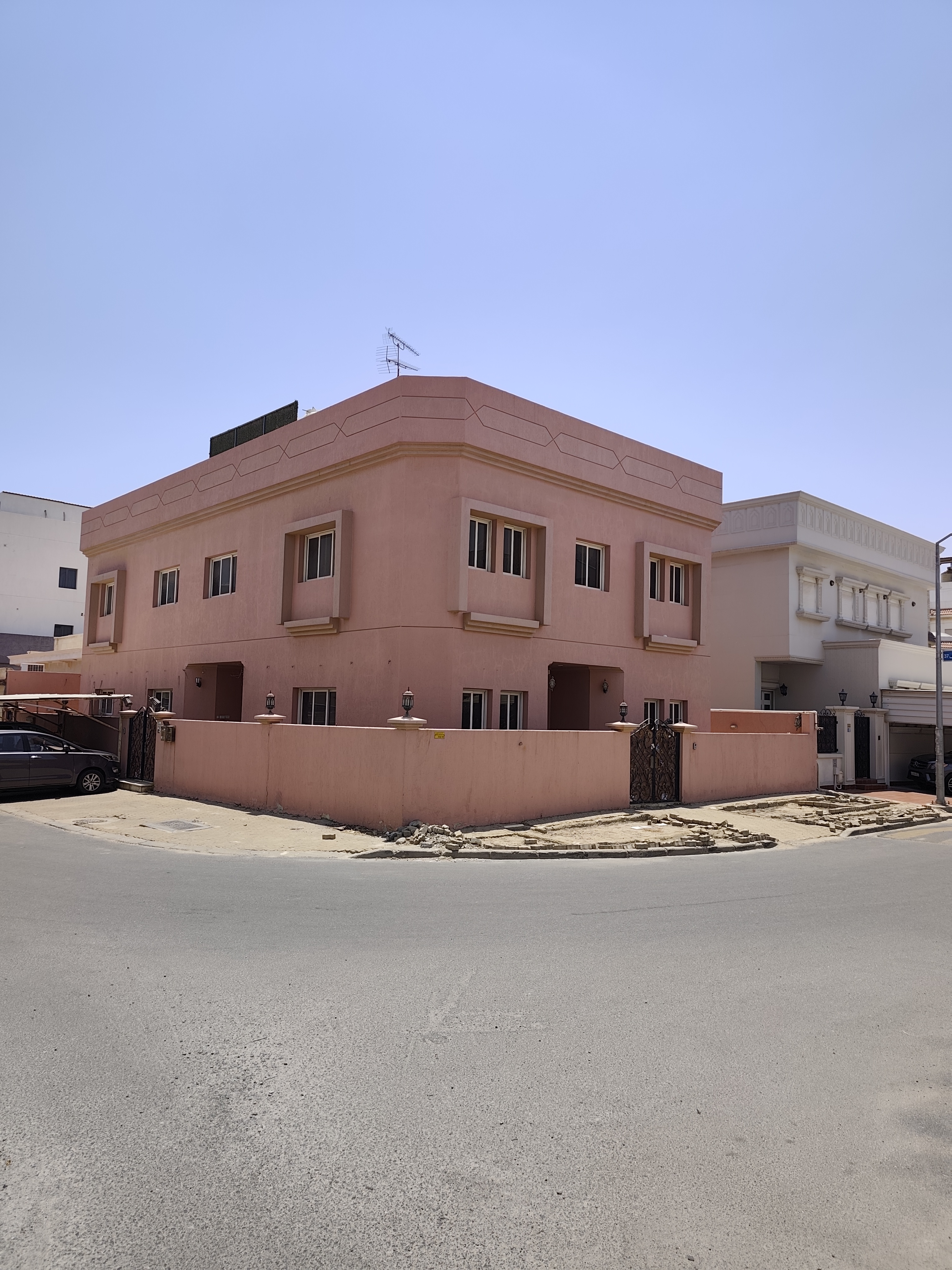 للبيع فيلا زاوية فى الرميثيه 2