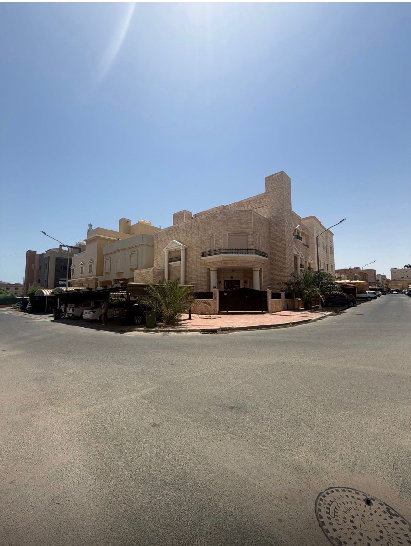 بيت للبيع فى الزهراء زاوية شارعين 1