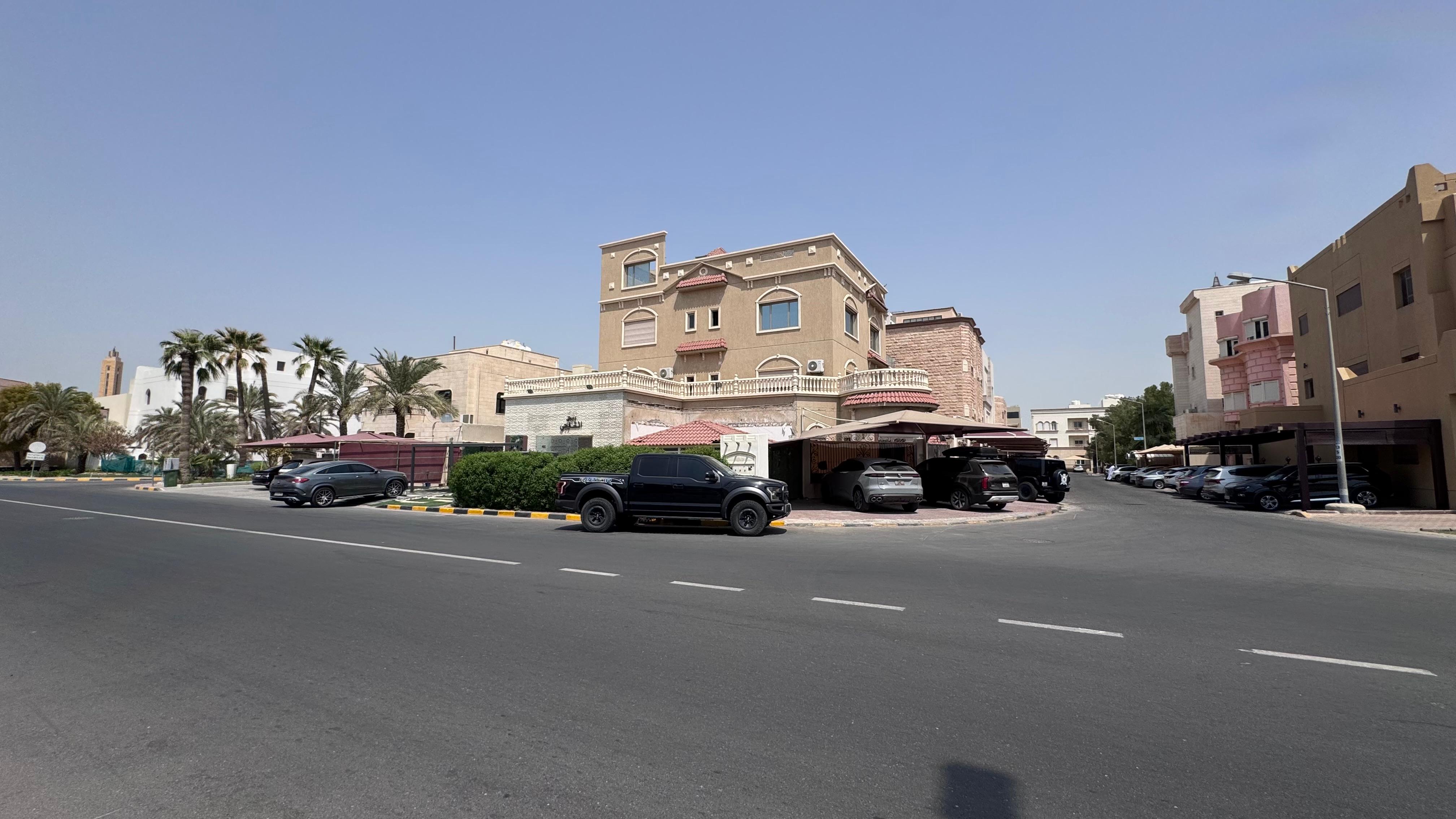 بيت للبيع فى كيفان مقابل كلية الشريعه 3