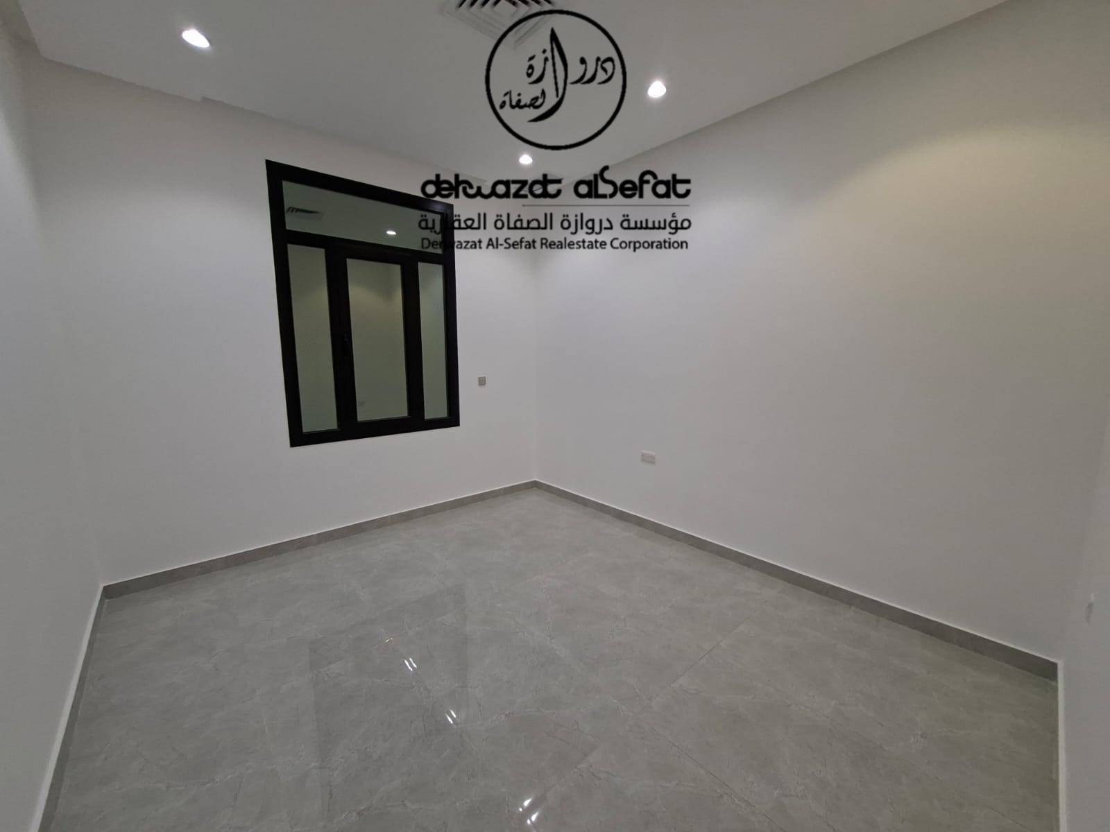 شقة دور أرضى للإيجار فى سلوى 4