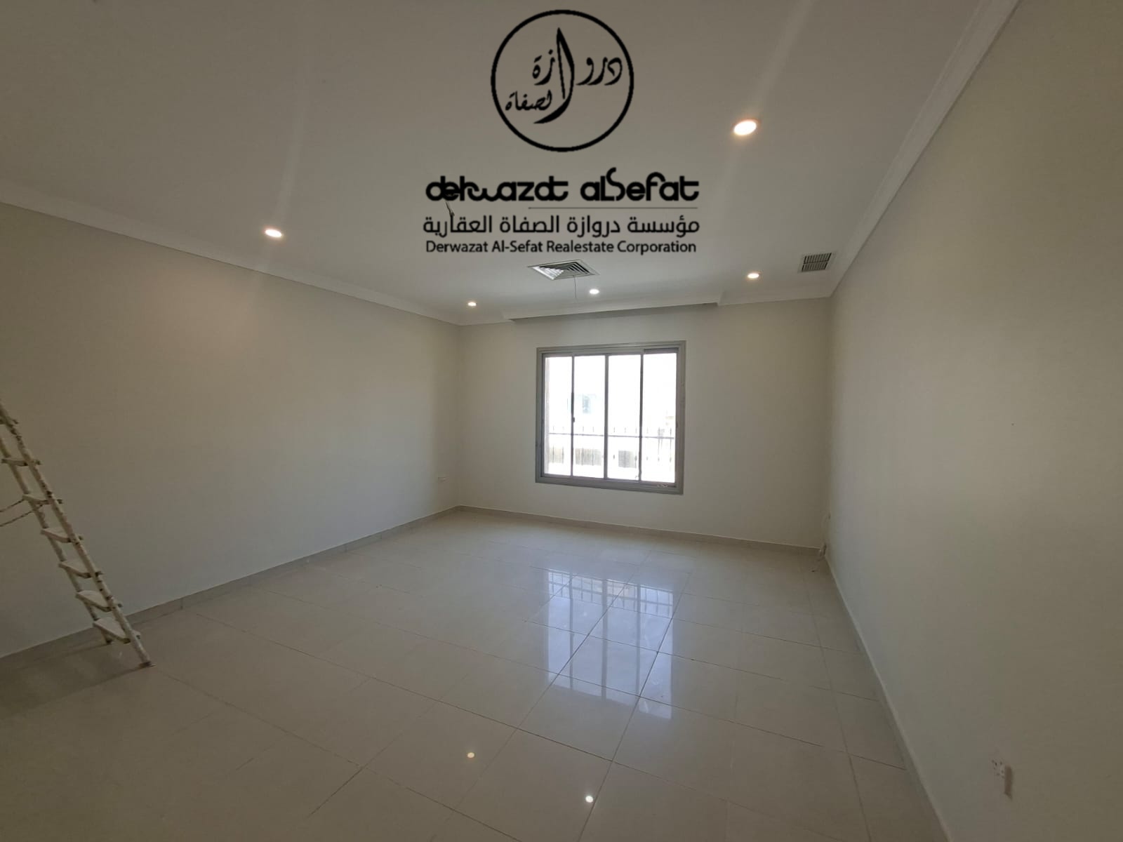 شقة للإيجار بالدور الأول فى حطين 2