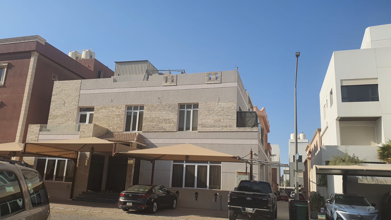 للبيع بيت بغرب مشرف من دورين وربع 1