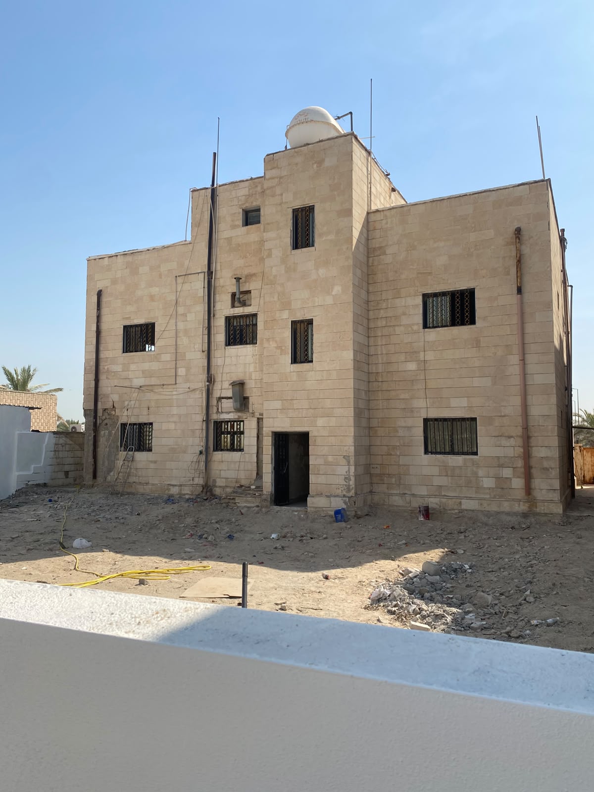 بيت للبيع بالصليبيخات موقع مميز 1