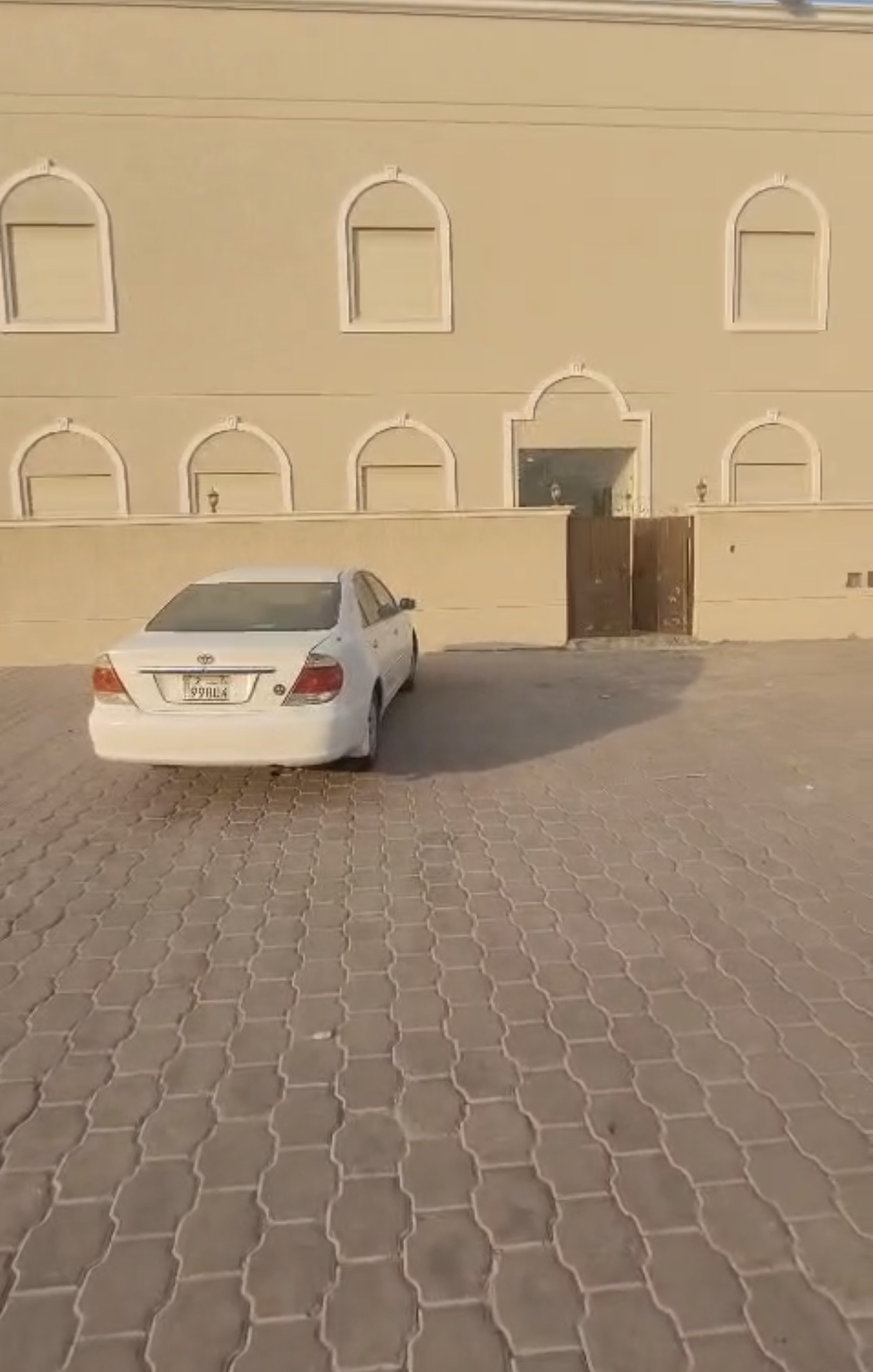 للايجار قسيمة بصباح الاحمد من دورين 1