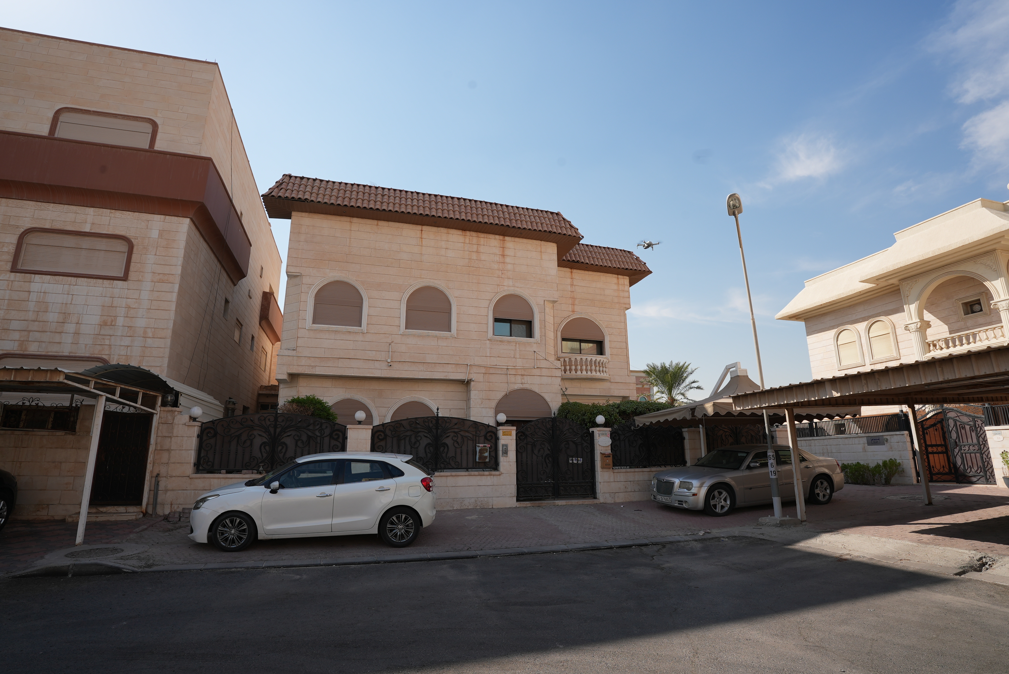 بيت للبيع في مبارك الكبير زاوية وارتداد 1