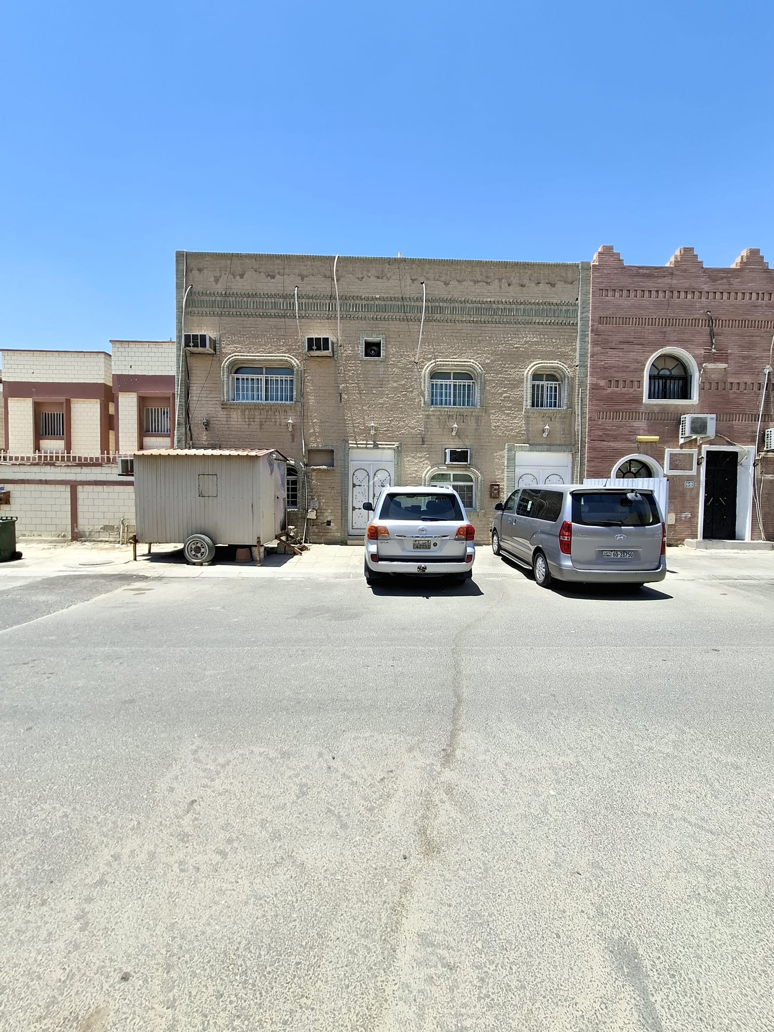 للبيع بيت في صباح السالم شارع ونافذ 1