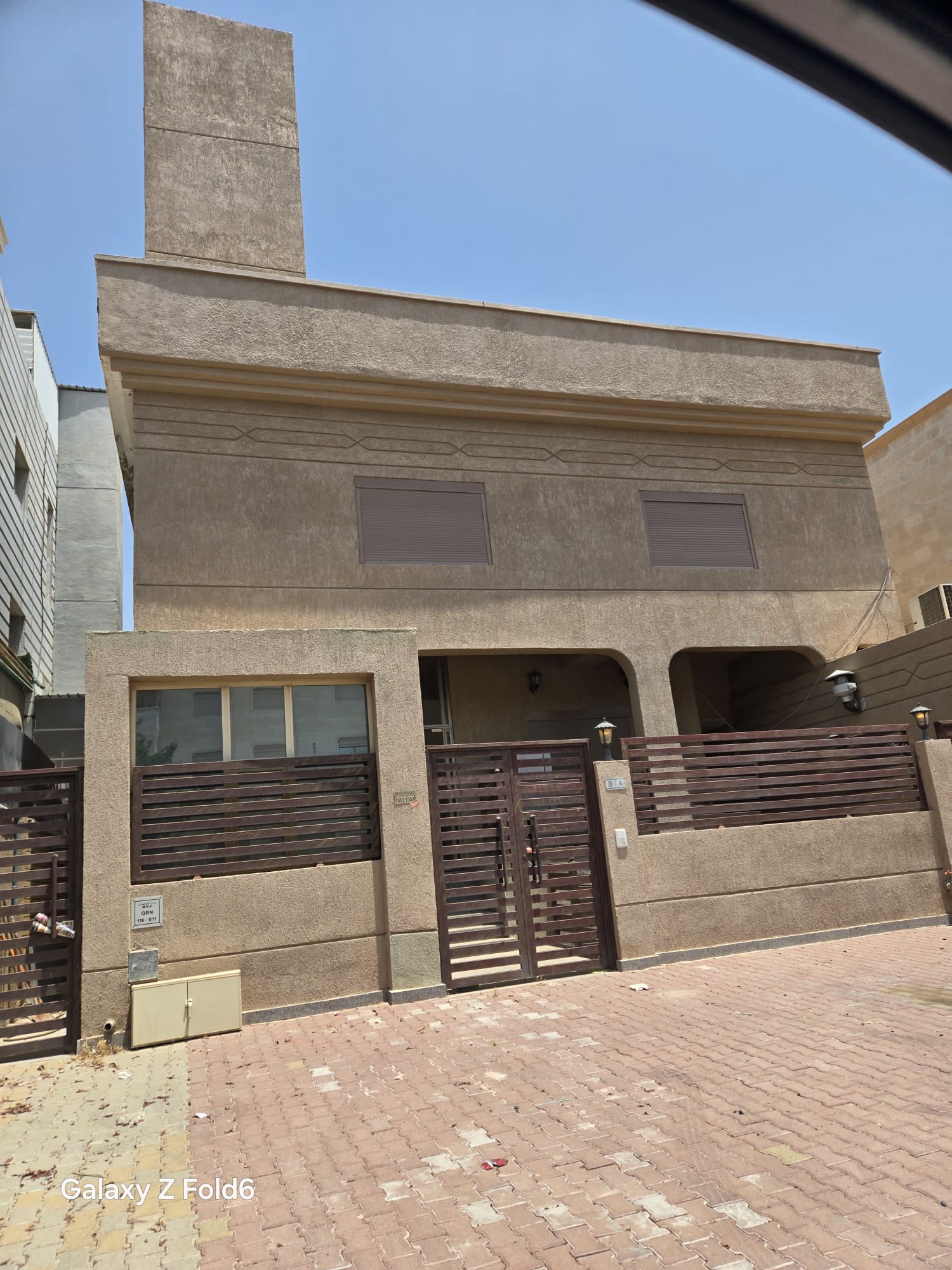 للبيع بيت مجدد في القرين 1