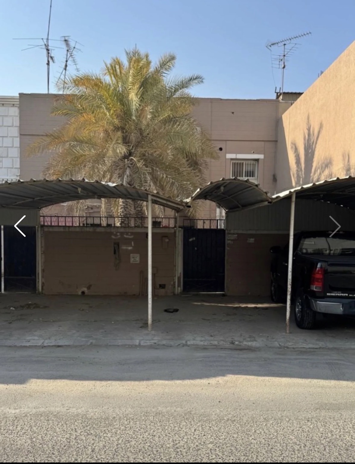 للبيع بيت حكومي قديم في بيان 1