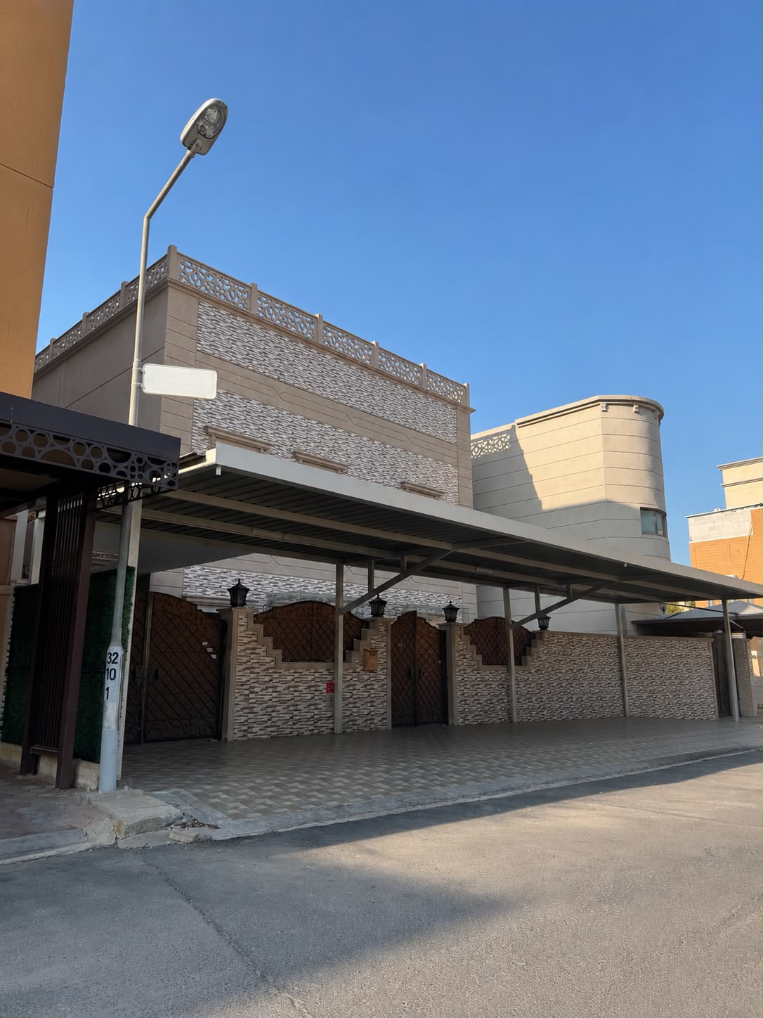 بيت للبيع في القرين مؤجر 1