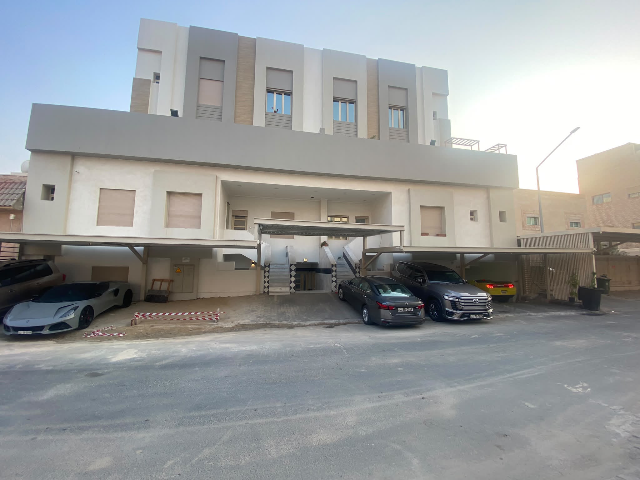 للبيع شقق و أدوار مدخول فى الرميثية 3