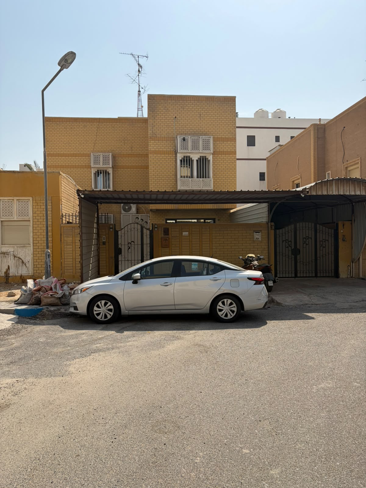 بيت حكومي للبيع بالقصور قطعة 3 1