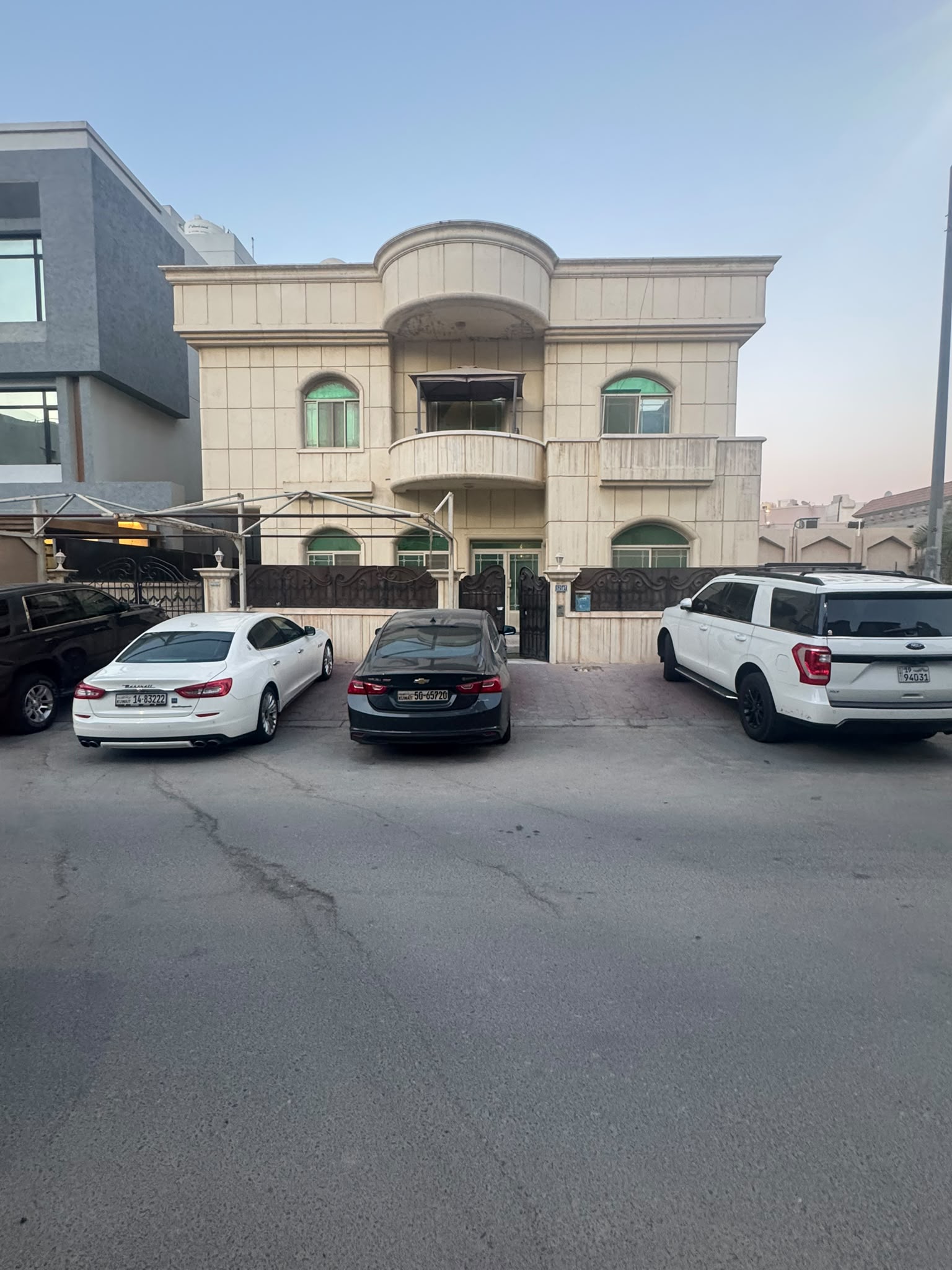 فيلا للبيع في الزهراء قطعة 6 1