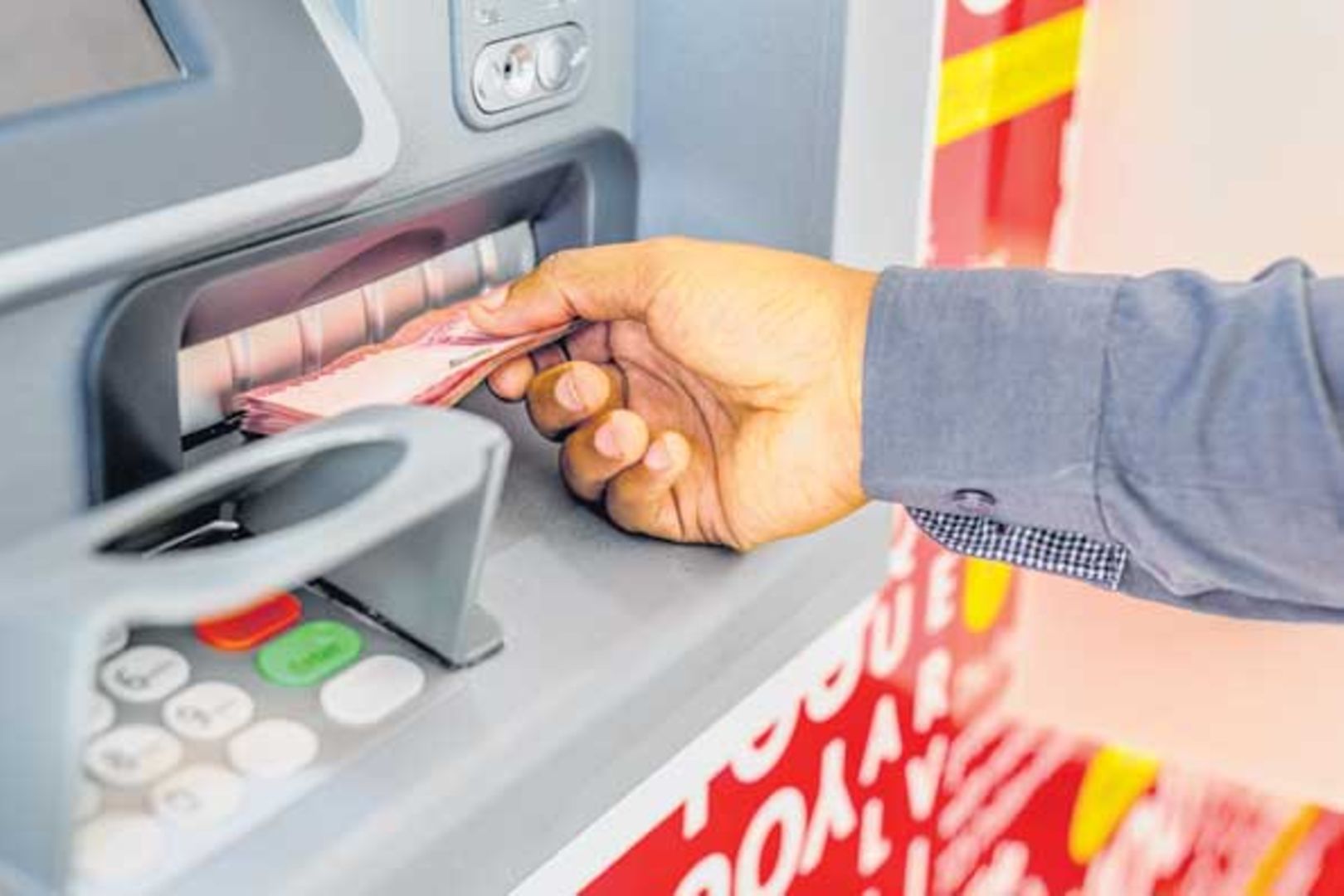 ATMs and cash in Tanzania